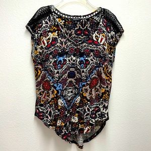 Lucky Brand BoHo Top Size M Cap Sleeve V-Neck Cutouts